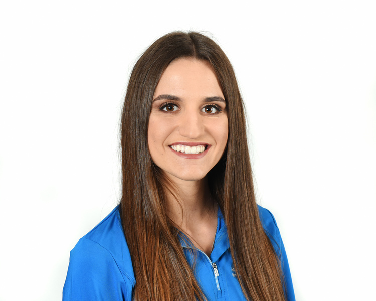 Photo de Alisa Tamburrino Thérapeute du sport à la clinique Action Sport Physio Laval et Saint-Léonard