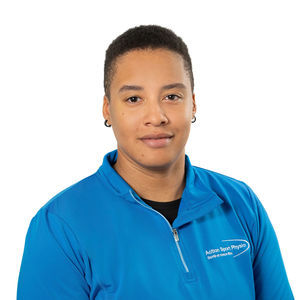 Photo de Farah Sauthère massothérapeute à la clinique Action Sport Physio Repentigny