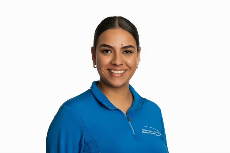 Picture of Victoria Da Silva Senior Customer Care Representative at the Action Sport Physio Montreal Downtown clinic