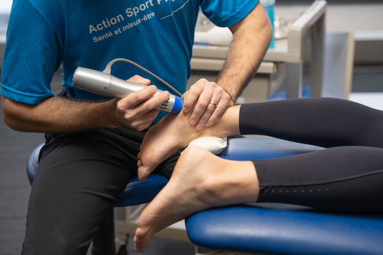 Picture of the radial shockwave therapy (rSWT)