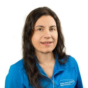 Photo de Christina Arhontis Représentante au service à la clientèle à la clinique Action Sport Physio West Island