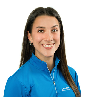 Photo de Caroline Mathieu assistante thérapeute, kinésiologue et représentante au service à la clientèle à la clinique Action Sport Physio West Island
