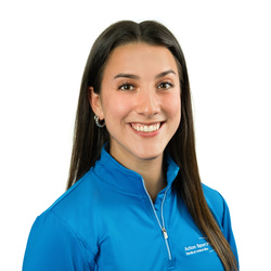 Picture of Caroline Mathieu assistant therapist, kinesiologist and customer care representative at the Action Sport Physio West Island clinic