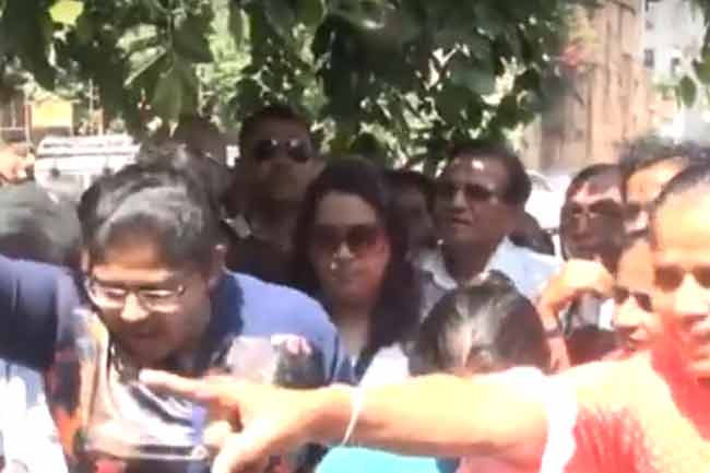 ETI තැන්පත් කරුවන් පිරිසක් අදත් විරෝධතාවයේ