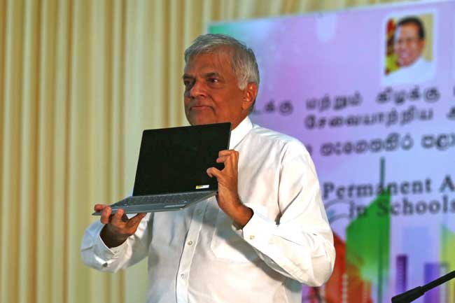 1561638538-ranil_L.jpg