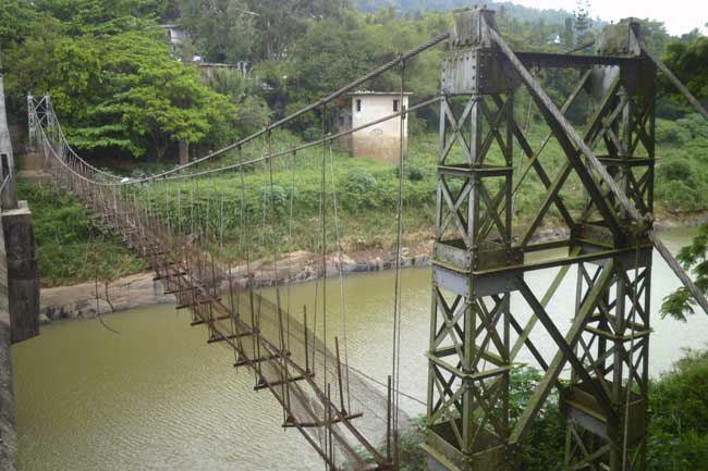 1566194809-bridge_L.jpg