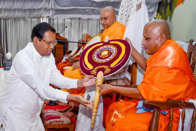 යක්කඩුවේ ශ්‍රී රාහුල හිමිගේ සන්නස් පත්‍ර ප්‍රදානෝත්සවය ජනපති ප්‍රධානත්වයෙන්