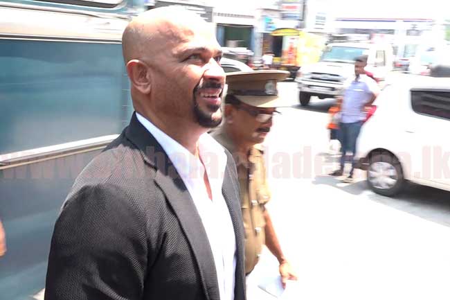 1582712876-Ranjan-ramanayake_l.jpg