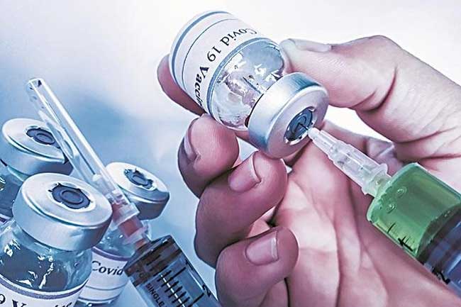 ප්‍රථම කොවිඩ් එන්නත අමෙරිකාවෙන් ද ? චීනයෙන් ද ?