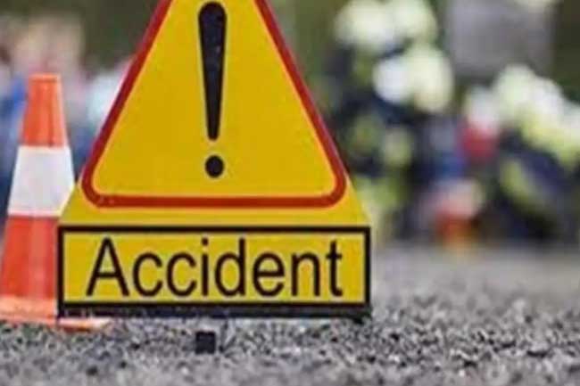 කොළඹ - නුවර මාර්ගයේ රිය අනතුරක්