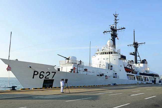 P 627 නෞකාව විජයබාහු නමින් අධිකාරියට පත් කෙරේ