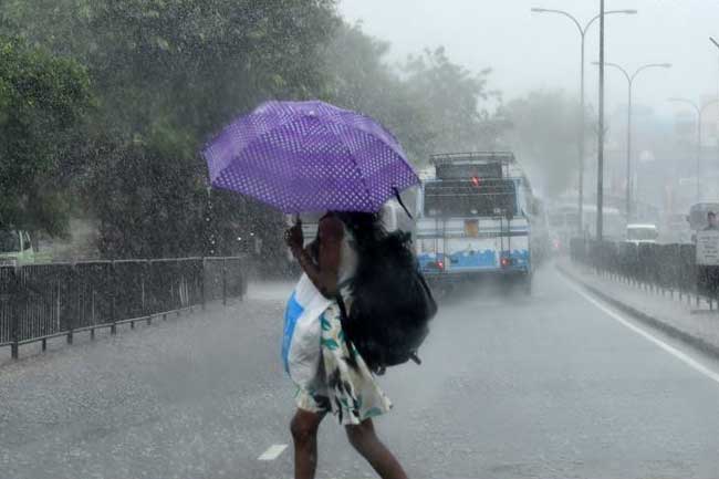 දිස්ත්‍රික්ක කිහිපයකට තද වැසි