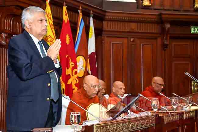 බුදු දහම සුරක්ෂිත කිරීමට බැඳී සිටිනවා - ජනපති