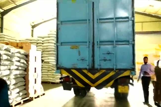 දැවැන්ත ආහාර ජාවාරමක් උකුස්සා හෙළිකරයි