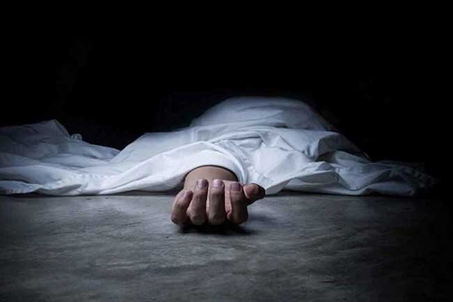 දියණියගේ ආරවුලට මැදිහත්වූ පියා මරුට