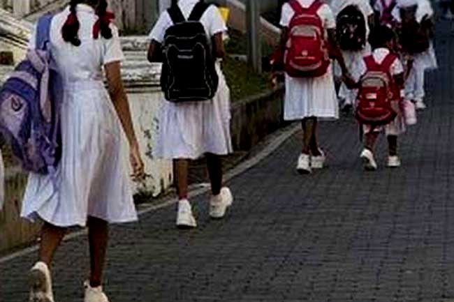 දකුණේ පාසල් වාර විභාග ගැන තීරණයක්