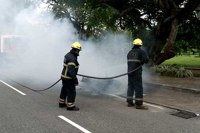 යතුරුපැදියක් ගිනිගනී