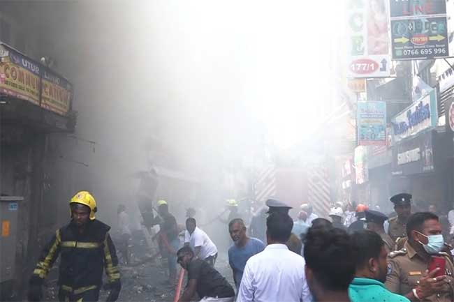 පිටකොටුවේ ගින්නක්