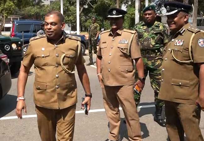 දේශබන්දු තෙන්නකෝන් කවුද ?