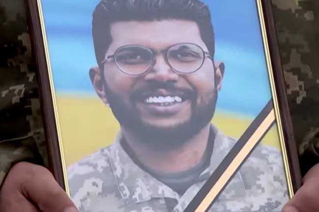 යුක්‍රේන හමුදා ආචාර මැද කපිතාන් රනිෂ් අවසන් ගමන් යයි