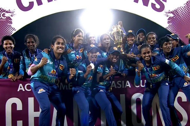 කාන්තා ක්‍රිකට් කණ්ඩායමට ඩොලර් මල්ලක්