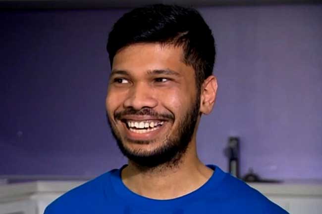 හිස් අතින් ඔස්ට්‍රේලියාවට ගොස් මිලියනපතියෙක් වූ විනුල්