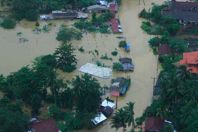 ප්‍රදේශ කිහිපයකට ගංවතුර තත්ත්වයක්