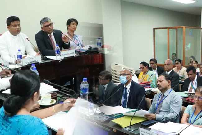 පැරණි තොරතුරු නැතැයි කී DMT නිලධාරීන්ට කෝපා කමිටුවේ අප්‍රසාදය