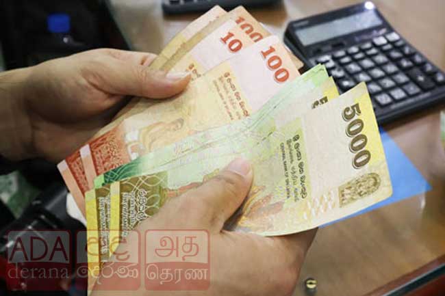 පෞද්ගලික අංශ සේවකයින්ගේ වැටුප් ගැන තීරණයක්
