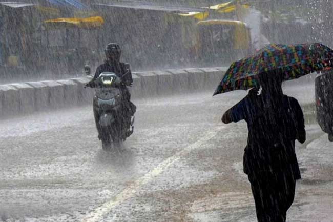 අදත් ප්‍රදේශ කිහිපයකට හවසට තද වැසි