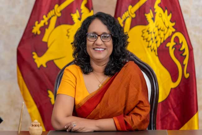 සමාජය තුළ ළමුන් අනාරක්ෂිත බව අගමැතිනිය කියයි