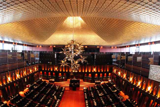 ජුනි 30 විශේෂ පාර්ලිමේන්තු දිනයක්