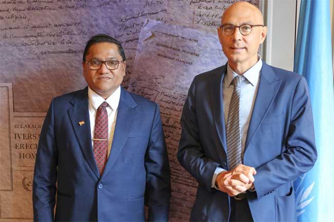 මානව හිමිකම් කොමසාරිස් සහ ඇමති විජිත හේරත් අතර හමුවක්