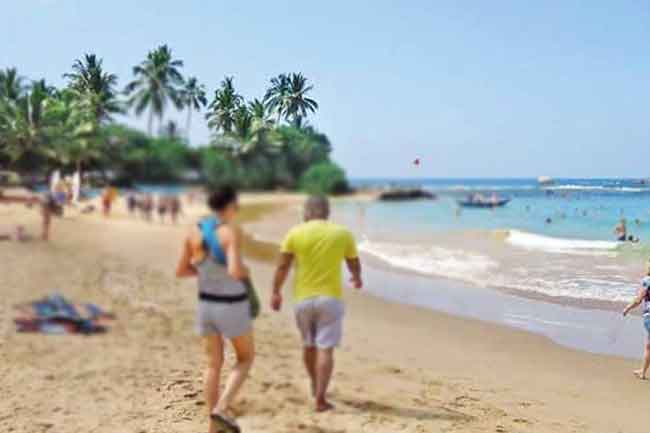 16 හැවිරිදි තරුණයින් තිදෙනෙකු සහ විදෙස් කතක් දිය වැලකට හසුවෙයි