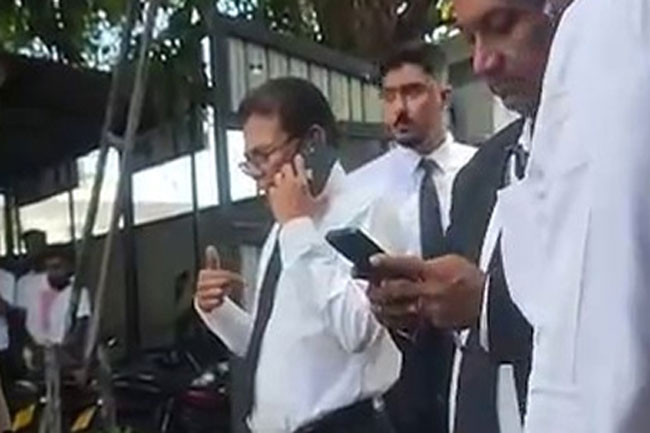 නීතිඥ ගුණරත්න වන්නිනායකගේ පෙත්සම කැඳවීමට දින දෙයි