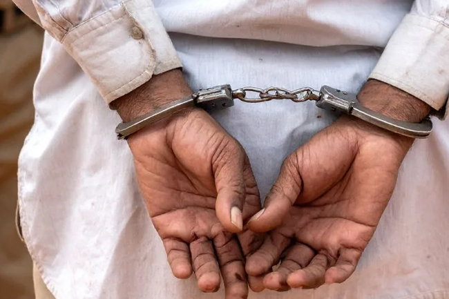 ඝාතන තුනක වෙඩික්කරු අත්අඩංගුවට