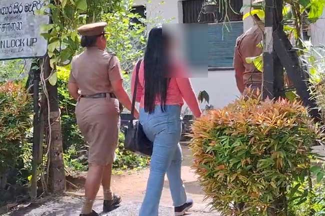 ව්යාජ පිස්තෝලයක් රැගෙන අධිකරණයට ඇතුළුවීමට උත්සාහකළ කතක් රිමාන්ඩ්