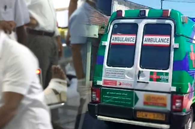 යුද හමුදා පුහුණුවකදී අත් බෝම්බයක් පුපුරා යාමෙන් අනතුරක්