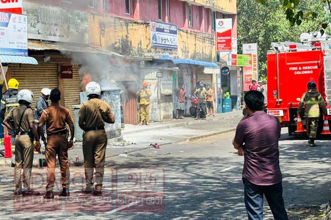 මරදානේ ට්‍රාන්ස්ෆෝමරයක ගින්නක්