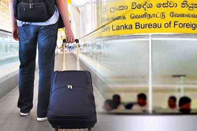 සමාජ මාධ්ය ඔස්සේ විදෙස් රැකියා දෙන බව පවසා මුදල් වංචාකළ සිදුවීම් ඉහළට