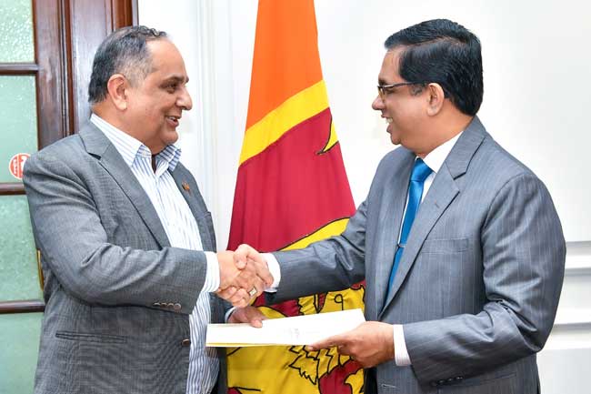 විදේශ ආයෝජන සඳහා ජනාධිපති විශේෂ නියෝජිත ලෙස බස්නාහිර ආණ්ඩුකාරවරයා පත් කෙරේ විදේශ ආයෝජන සඳහා ජනාධිපති විශේෂ නියෝජිත ලෙස බස්නාහිර ආණ්ඩුකාරවරයා පත් කෙරේ