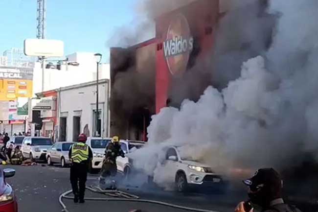 මෙක්සිකෝවේ වෙළඳසැලක ඇති වූ ගින්නකින් කුඩා ළමුන් ඇතුළු 23ක් මරුට