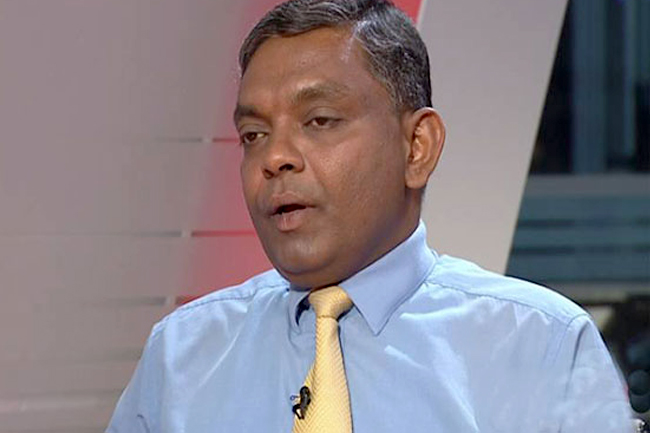 අයවැය පරතරය අඩුවුණාට රජයට ණය ගන්න වෙනවා -මහාචාර්ය ප්‍රියංග දුනුසිංහ