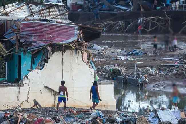 පිලිපීනයේ ‘කල්මේගි’ පුද්ගලයින් 114කට මරු කැඳවයි