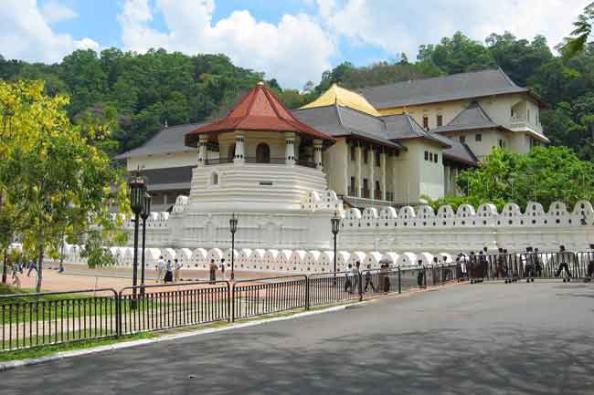 ශ්‍රී දළදා මාළිගාව සඳහා නව දියවඩන නිලමේවරයෙකු තෝරාගැනීම අද