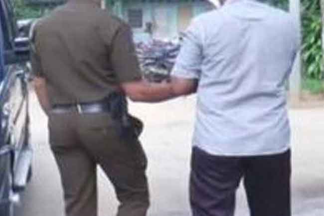 NPP මන්ත්‍රිනියගේ විදුහල්පති සැමියාගේ වැඩතහනම් කෙරේ