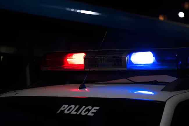 දියණියව ඝාතනය කර පියත් සියදිවි නසාගෙන