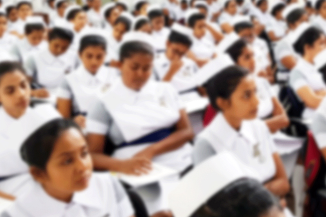 හෙද ආචාර්යවරුන් බඳවා ගැනීම කඩිනමින්