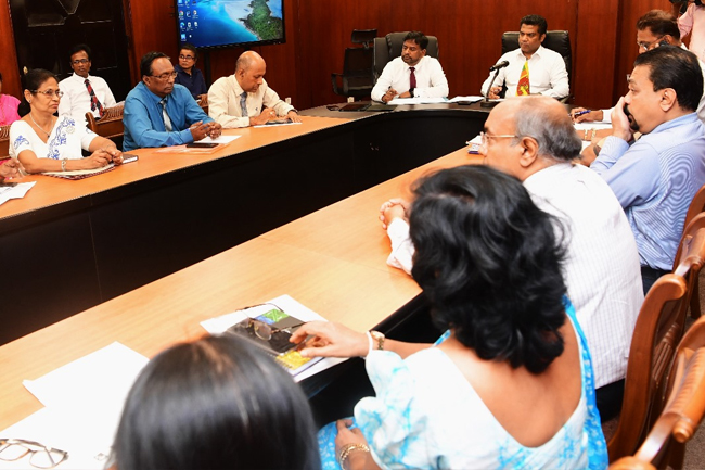 ආයුර්වේද වෛද්‍ය පීඨවල  පවතින ගැටලු පිළිබඳ සාකච්ඡාවක්