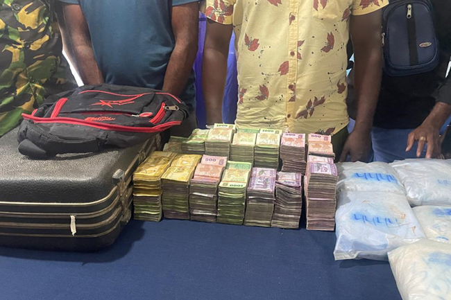 සීනිගමදී අත්අඩංගුවට ගත් සැකකරුවන්  දින 07ක් රඳවාගෙන ප්‍රශ්න කෙරේ